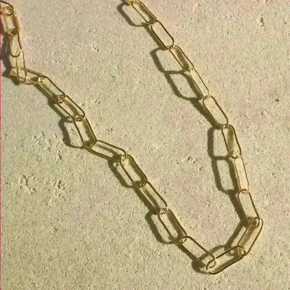 NWT 18K Gold Plated Minimalist Paper Clip Cain Link Layering Necklace - Picture 7 of 16